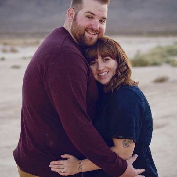 🌻MEET YOUR POSHER🌻 - Picture 3 of 4